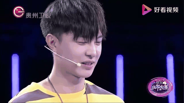 开云官方-浓眉哥重返赛场，锐不可当首场状态出色，SKT观众沸腾！观众掌声雷动(第117章姐妹同心)