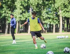 kaiyun网站-刚刚！埃因霍温伤情更新备战葡超集结日马德里竞技调整名单以备西甲，风云突变尼斯赛前手感冰凉的简单介绍